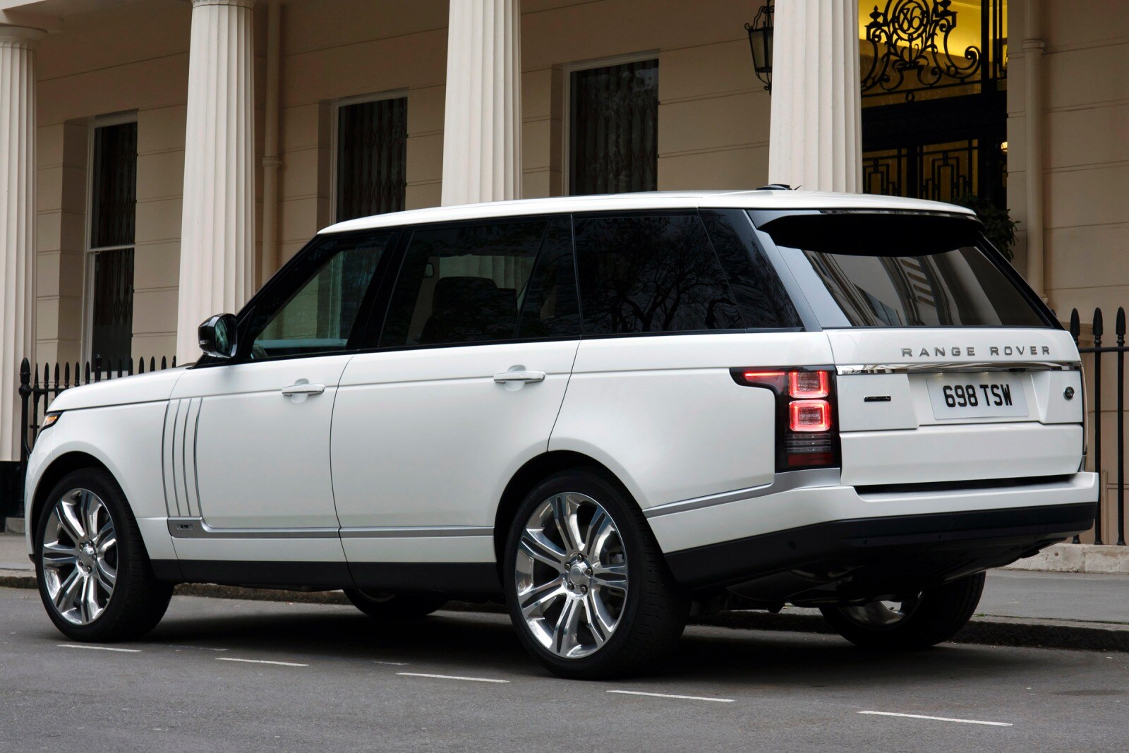 2014 Land Rover Range Rover Supercharged LWB 4dr SUV Exterior