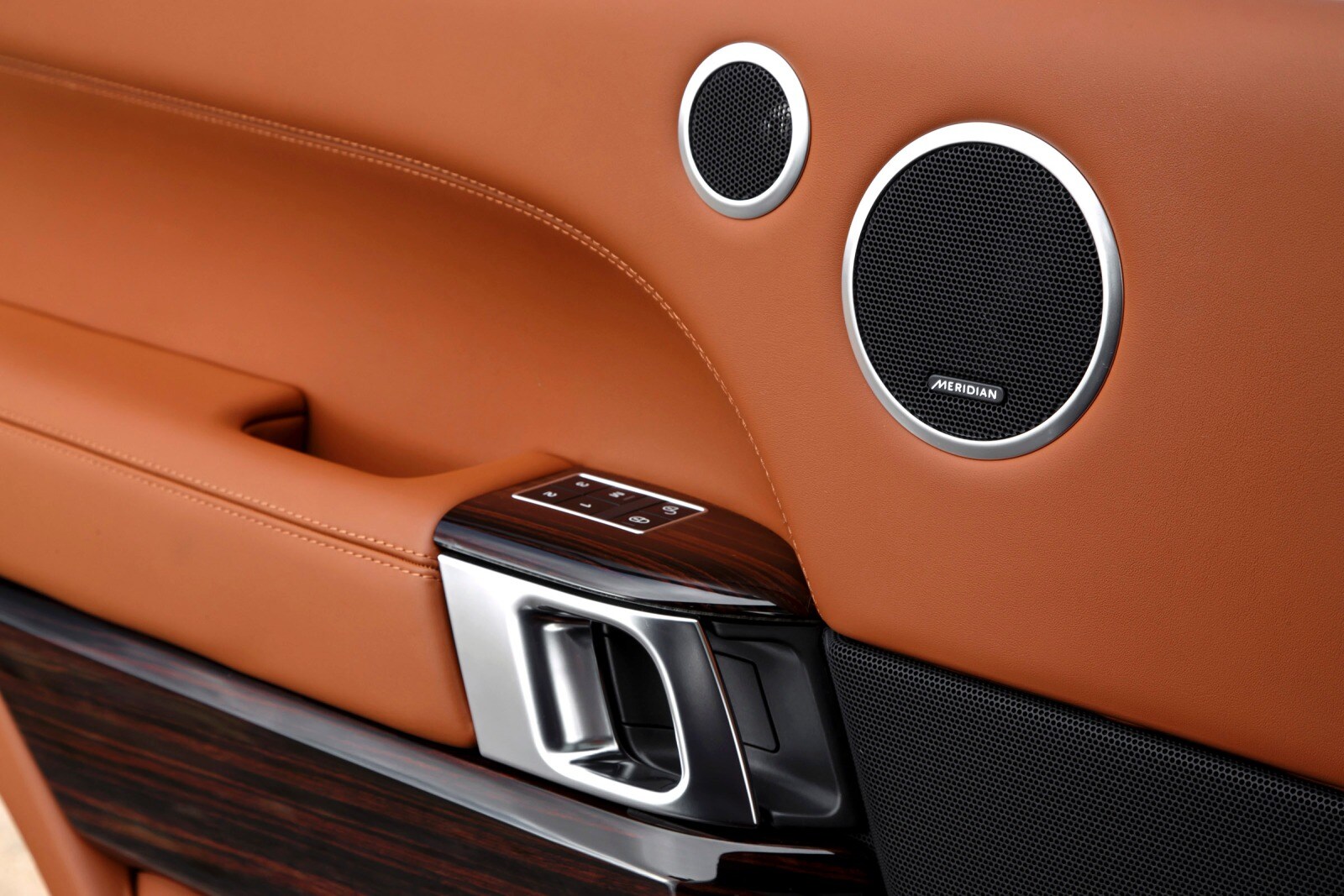 2014 Land Rover Range Rover interior DETAIL