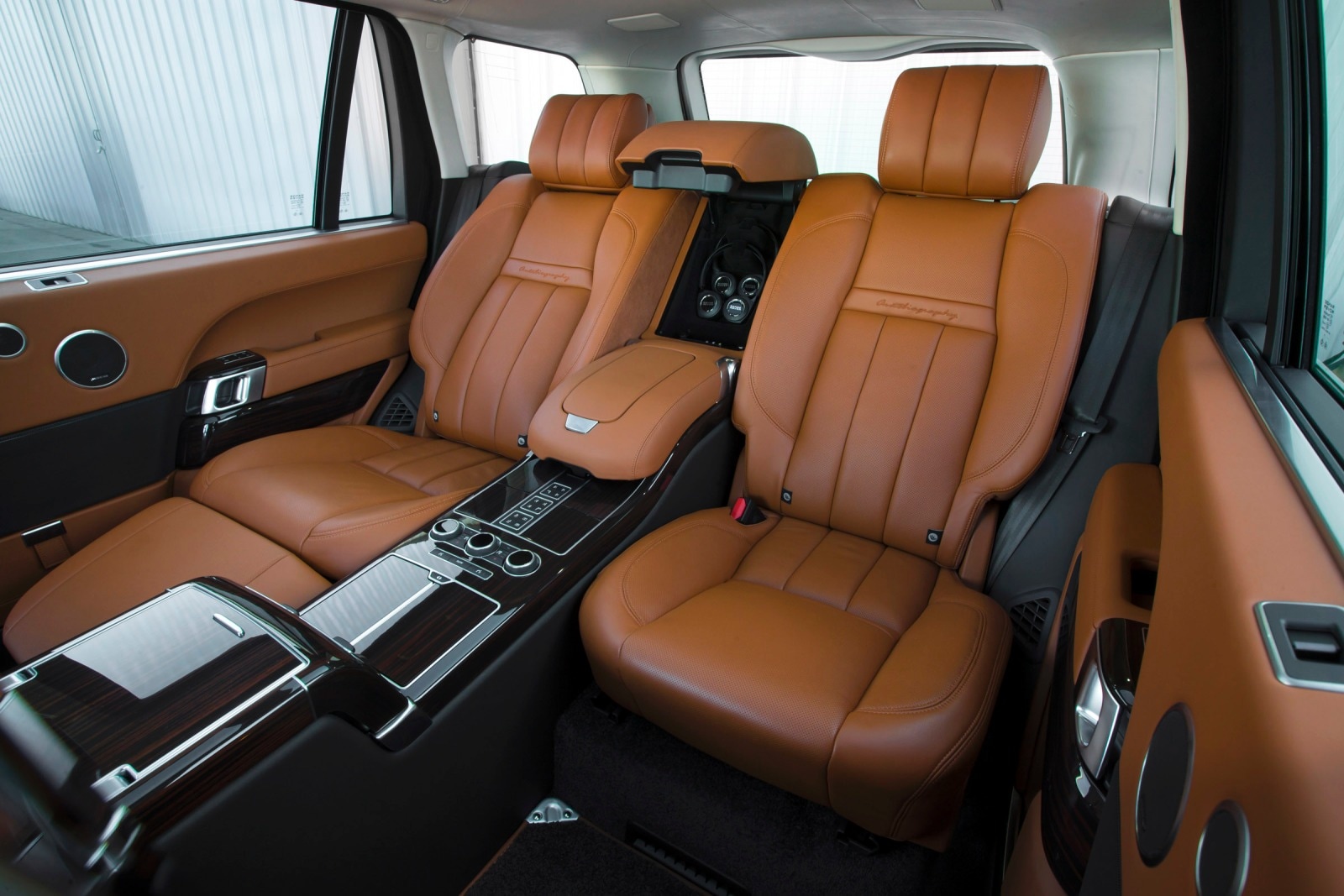 2014 Land Rover Range Rover interior RI