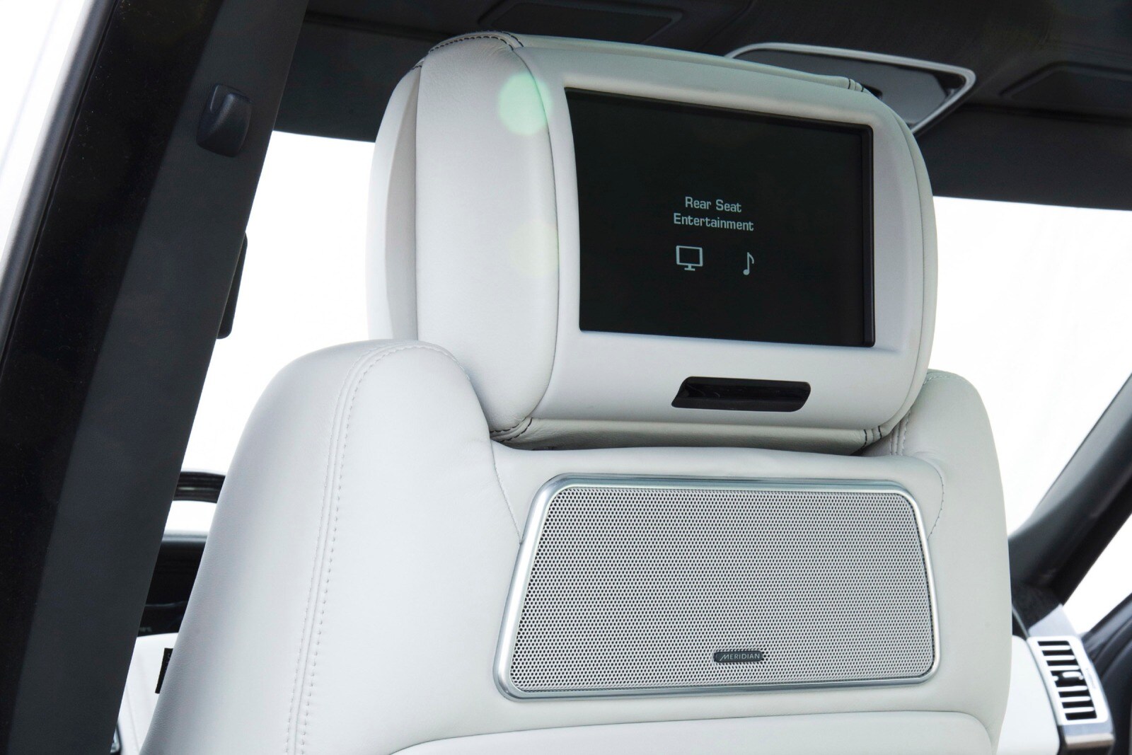 2015 Land Rover Range Rover interior DETAIL
