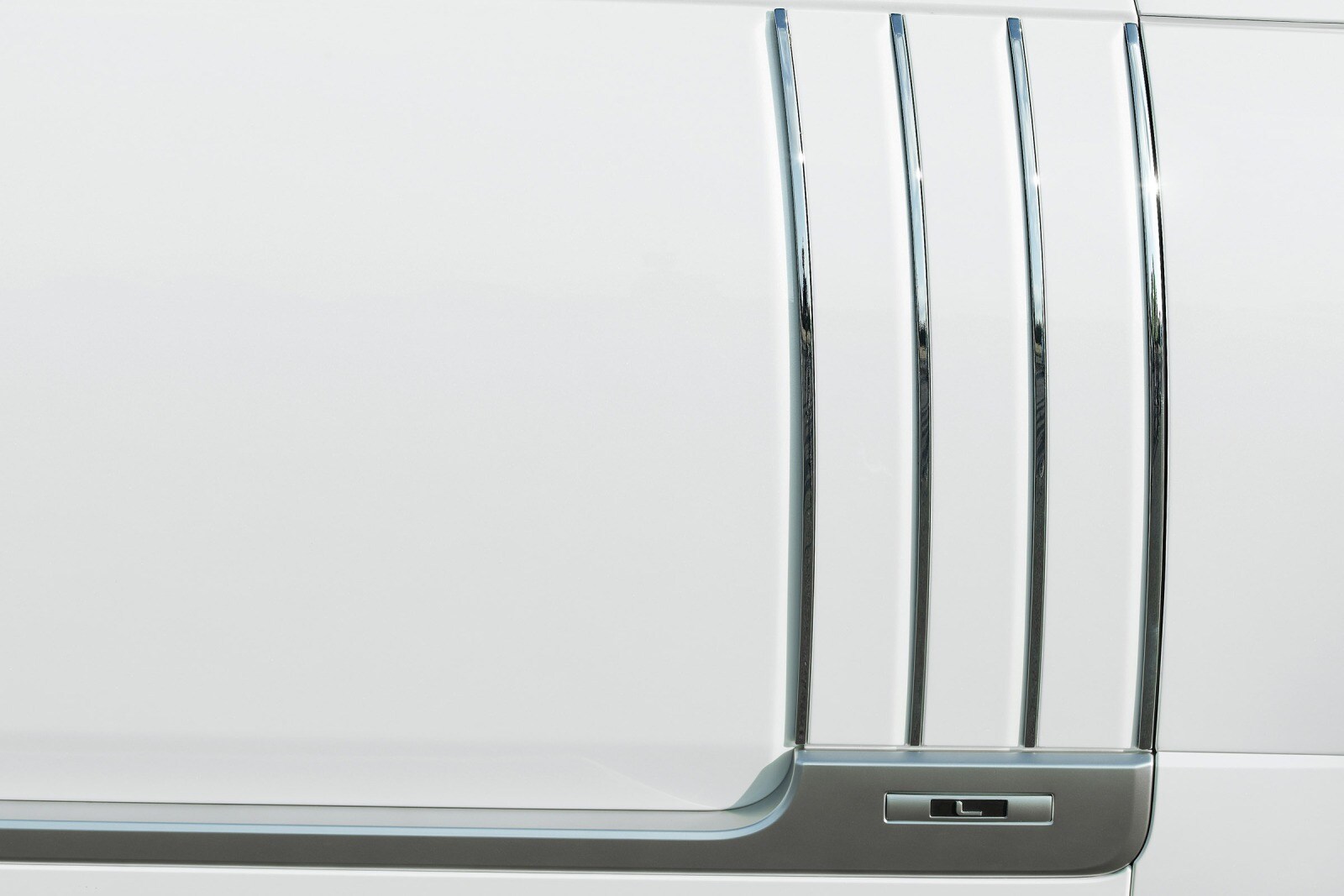 2015 Land Rover Range Rover exterior FBDG