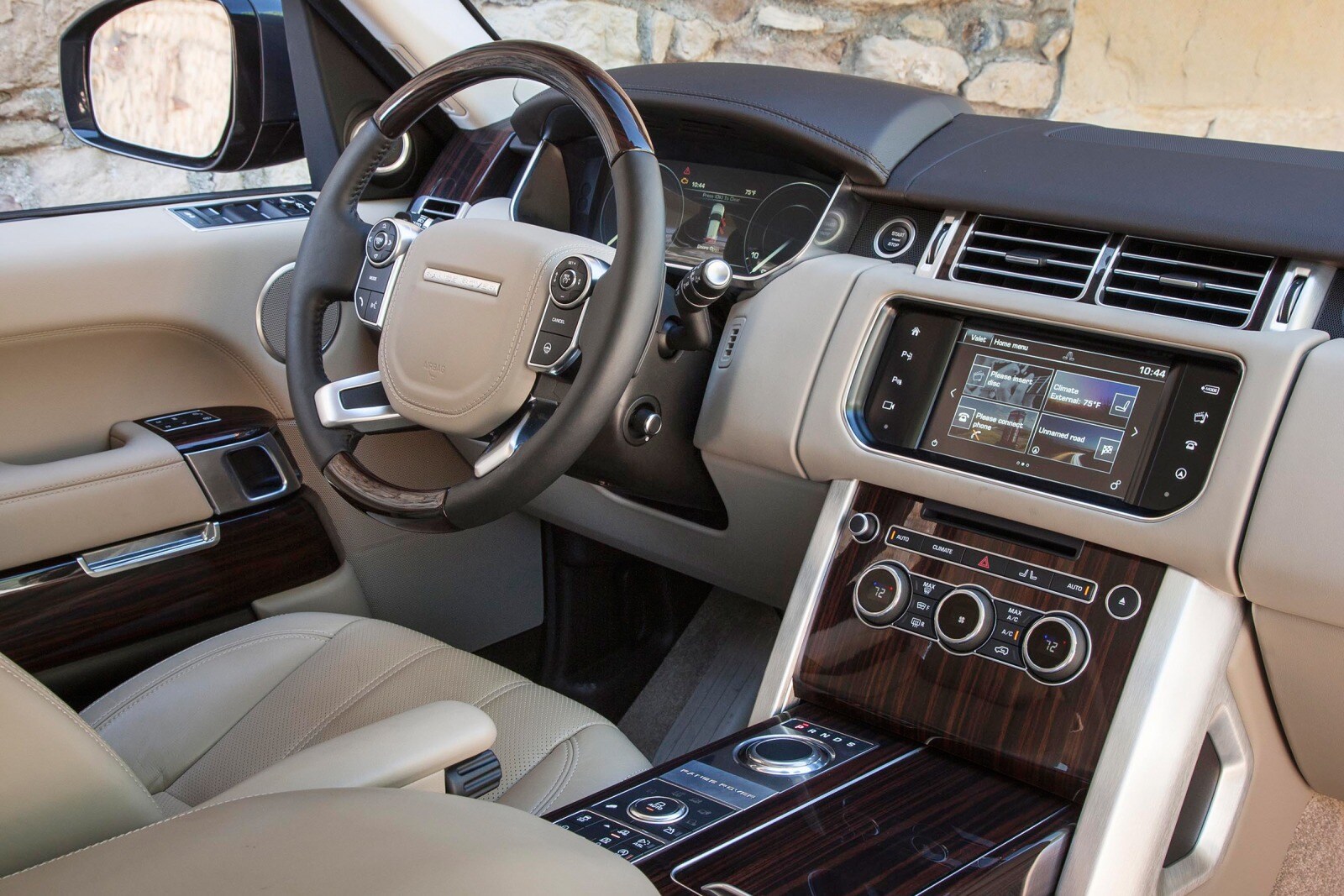 2016 Land Rover Range Rover interior D