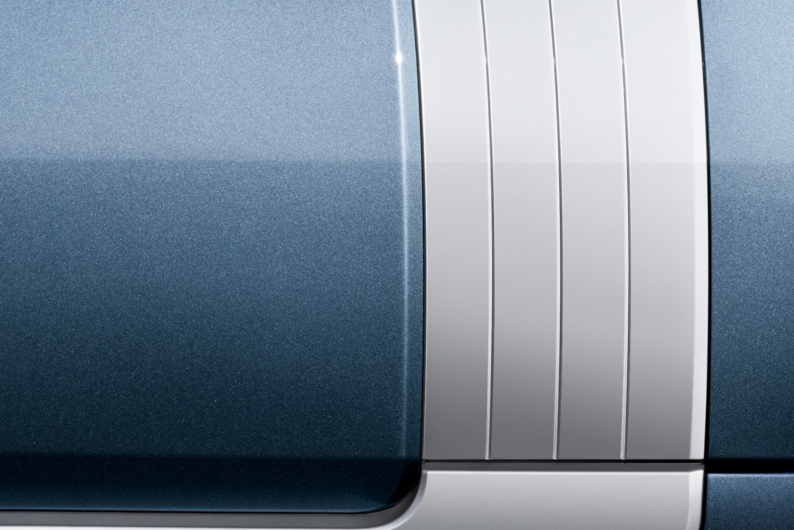 2018 Land Rover Range Rover exterior EDETAIL