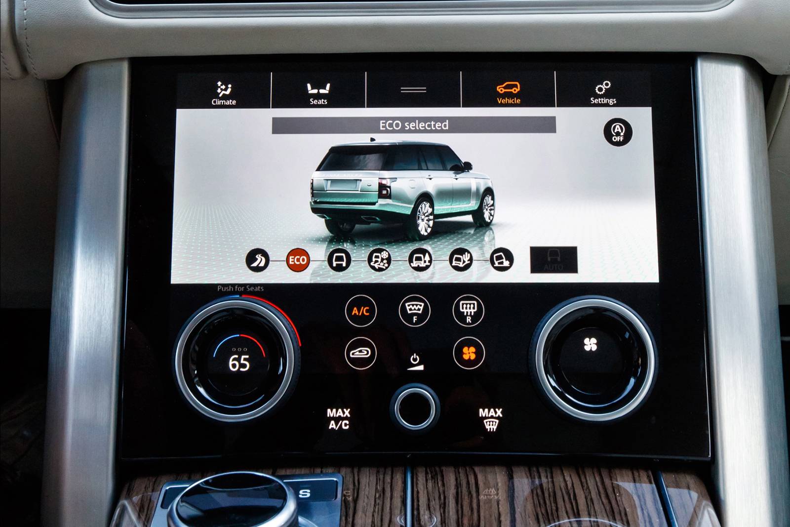 2021 Land Rover Range Rover interior CC
