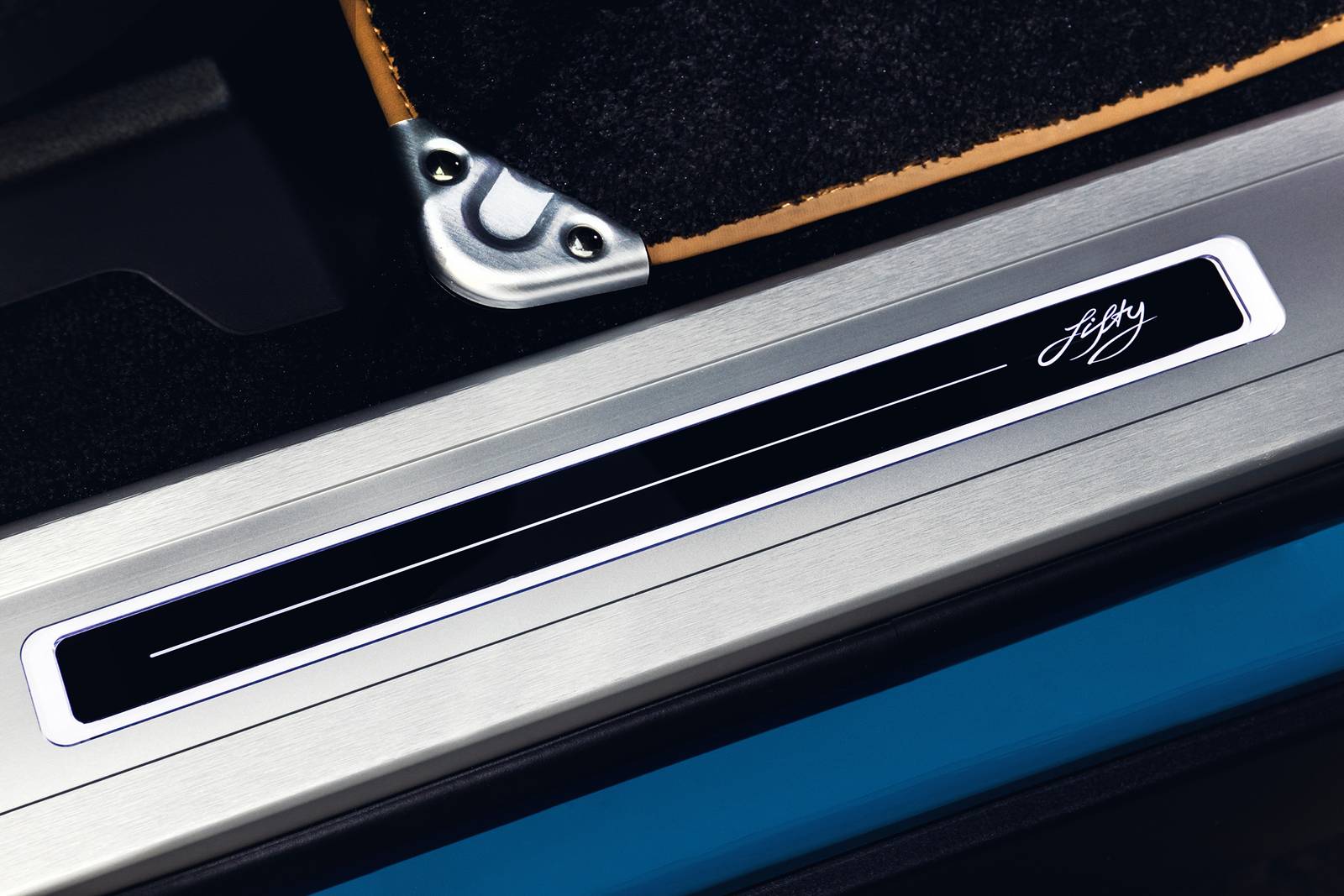 2021 Land Rover Range Rover interior DETAIL