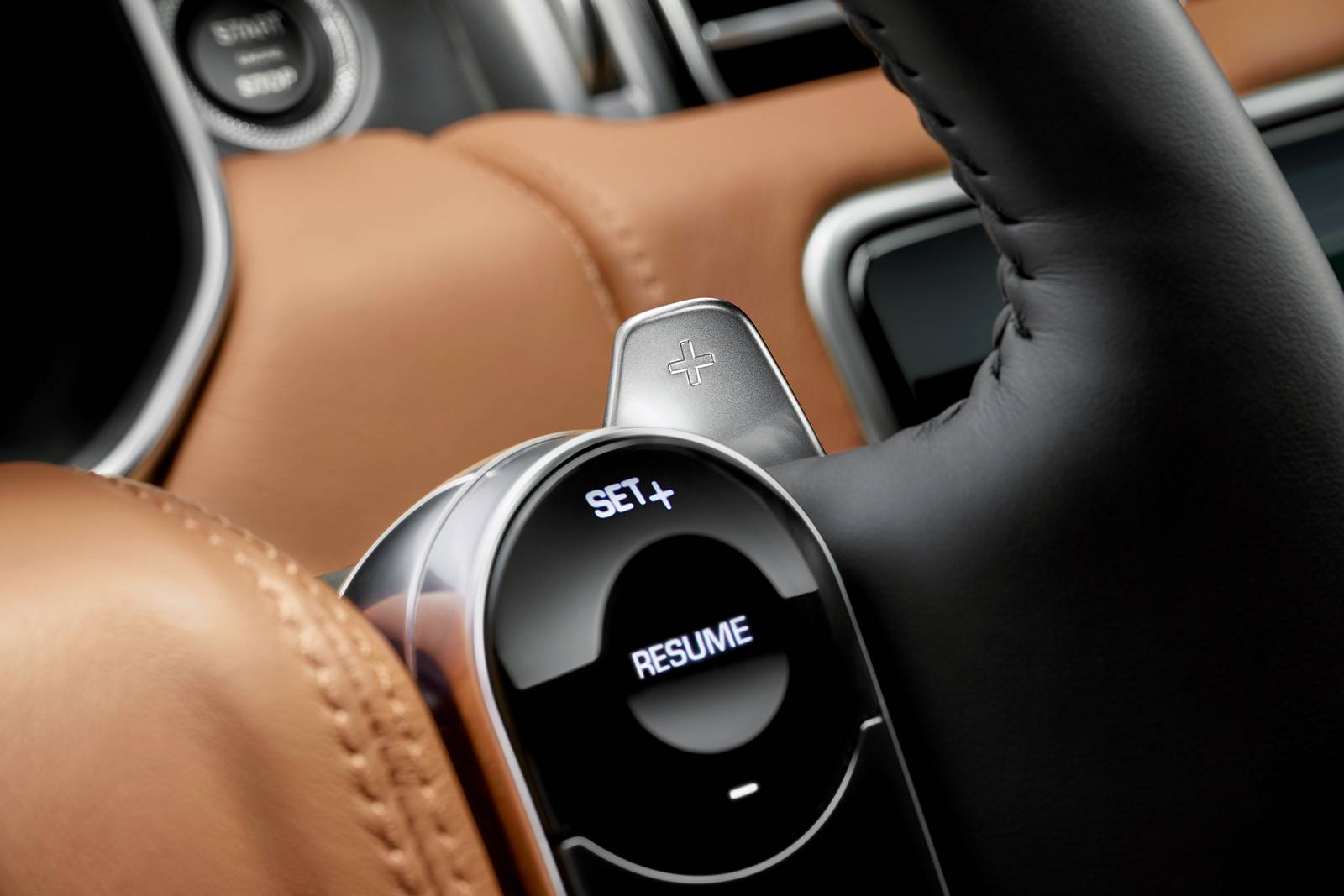 2021 Land Rover Range Rover interior AUXCTRL