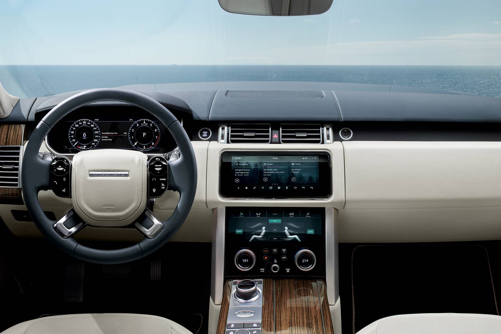2021 Land Rover Range Rover interior D