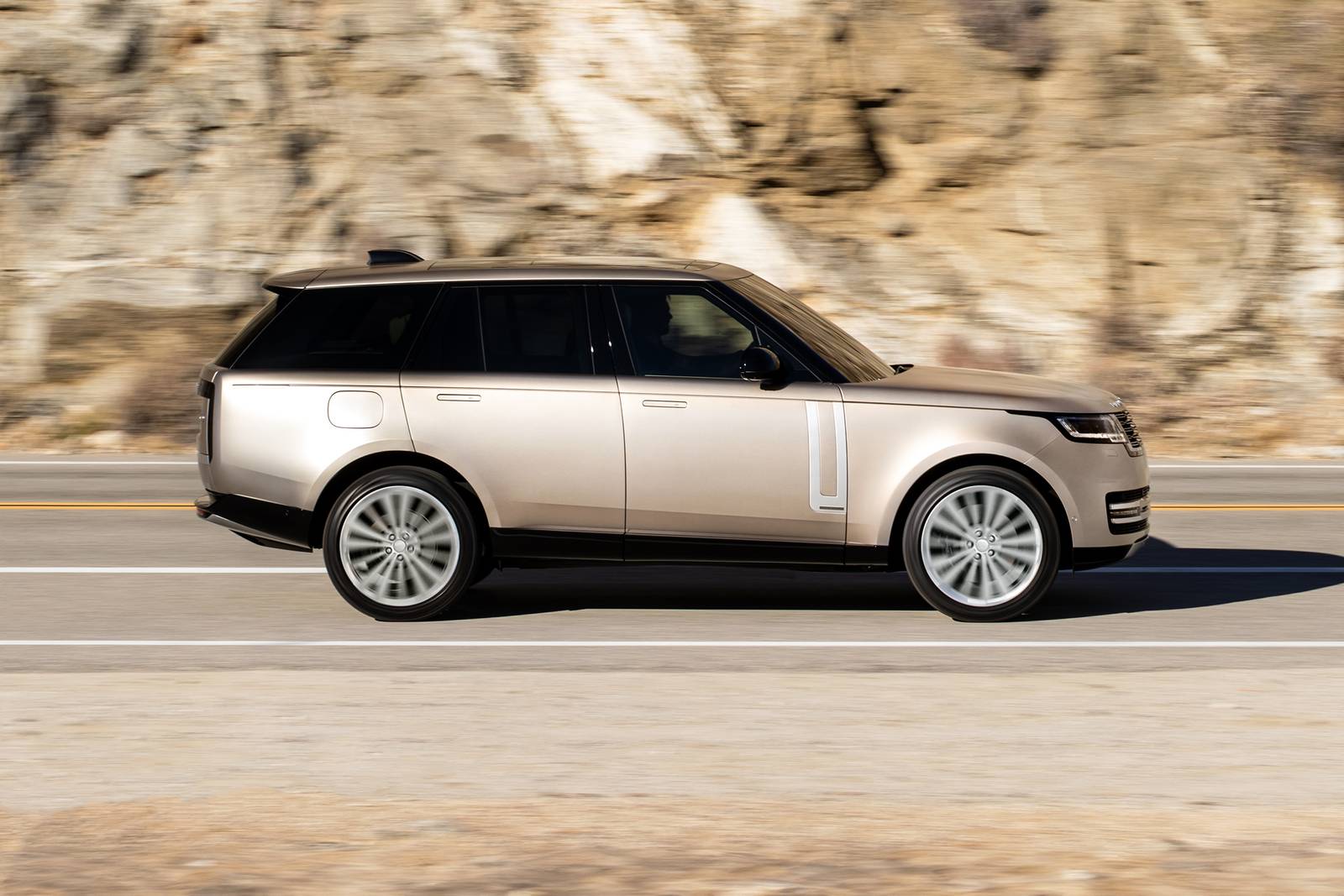 2024 Land Rover Range Rover — OEM photo 4