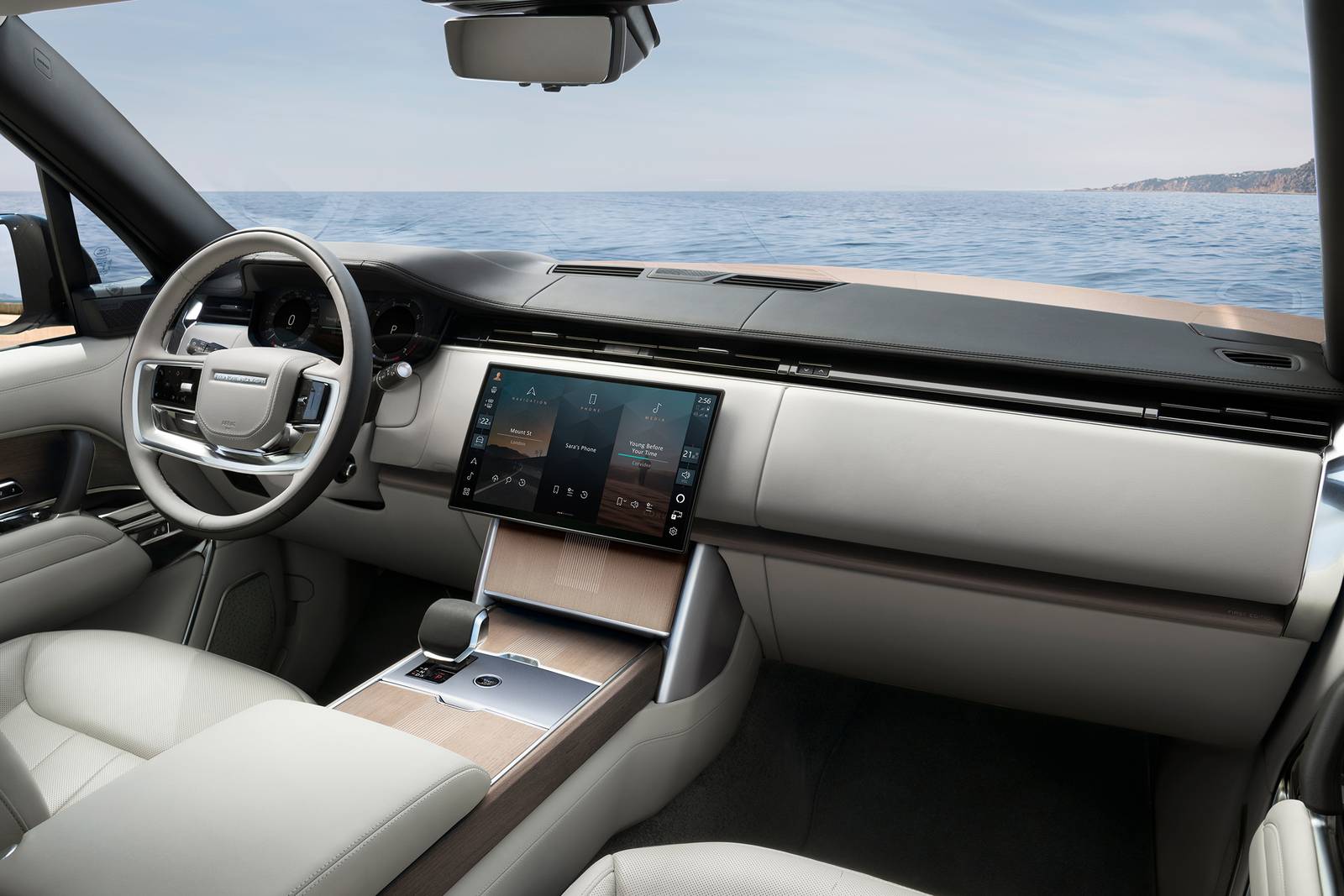 2025 Land Rover Range Rover interior D