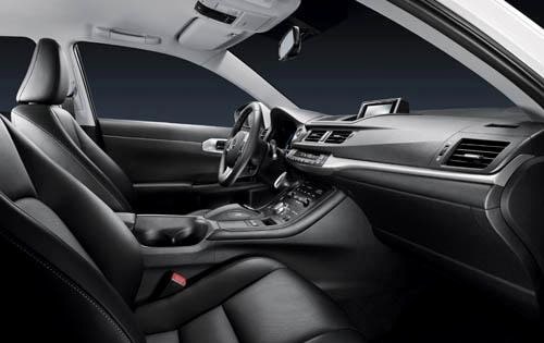 2011 Lexus CT 200h interior I