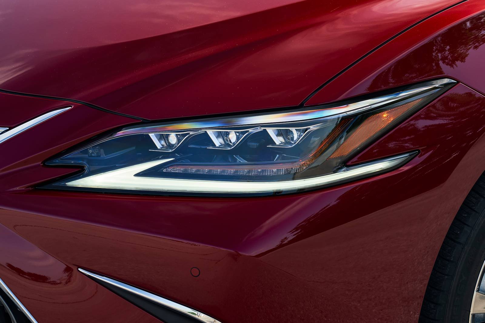 2021 Lexus Es exterior EDETAIL