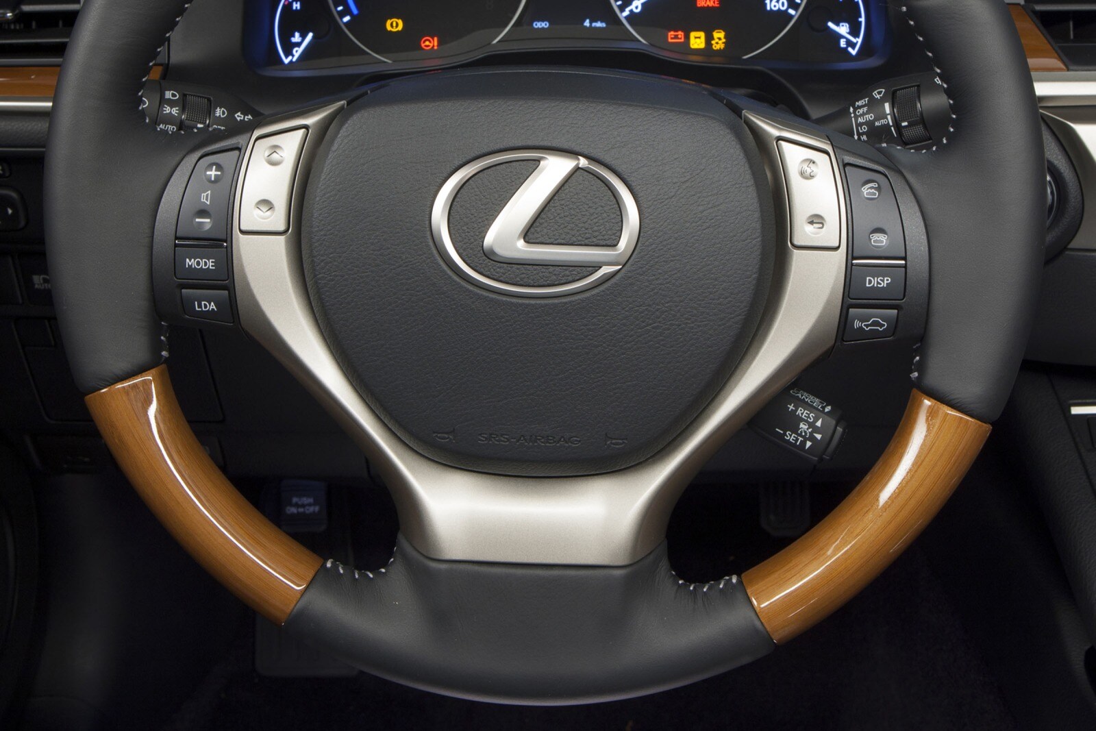 2013 Lexus ES 300h interior SWD