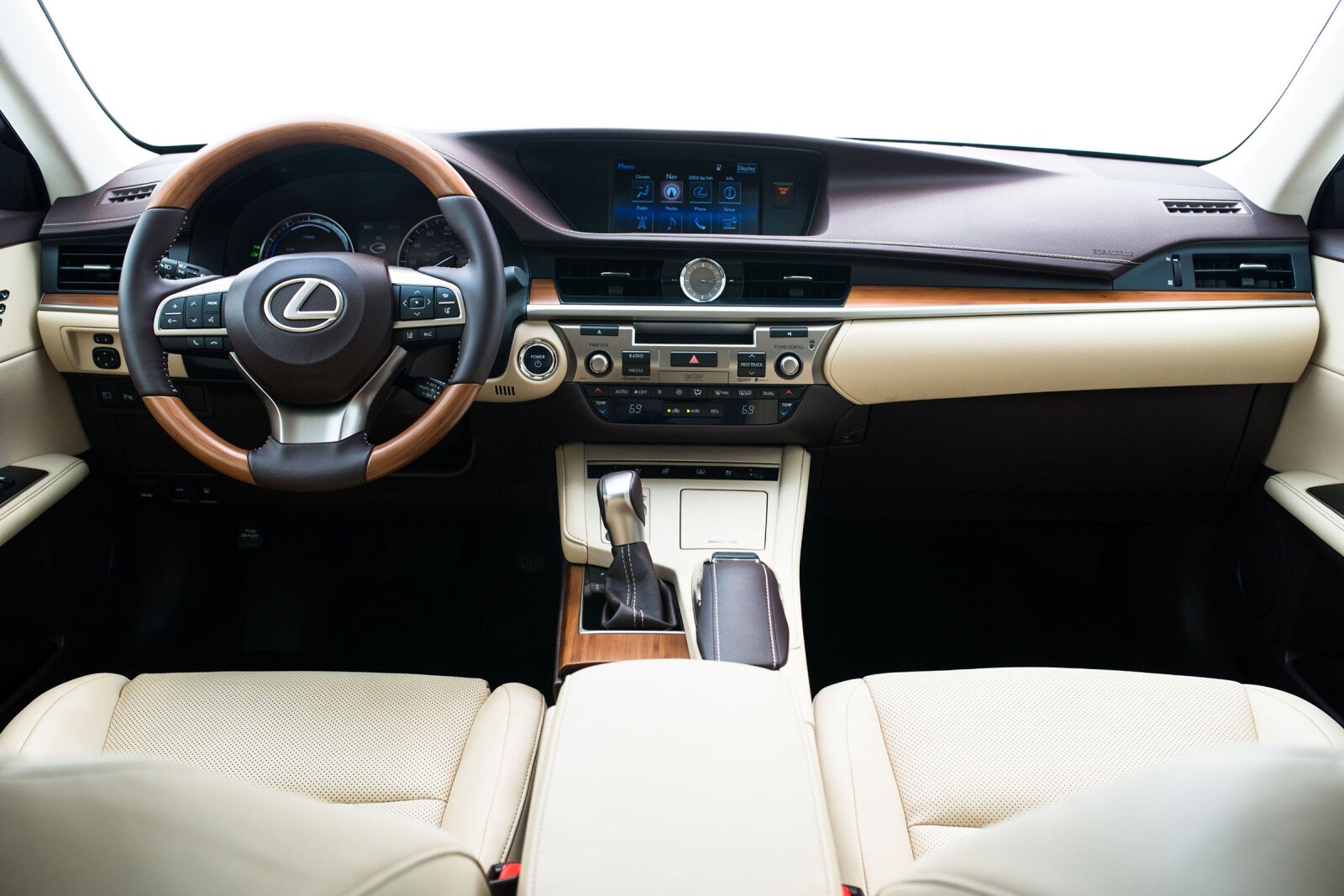 2016 Lexus ES 300h interior D