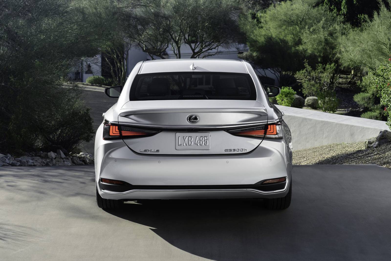 2022 Lexus ES 350 exterior F