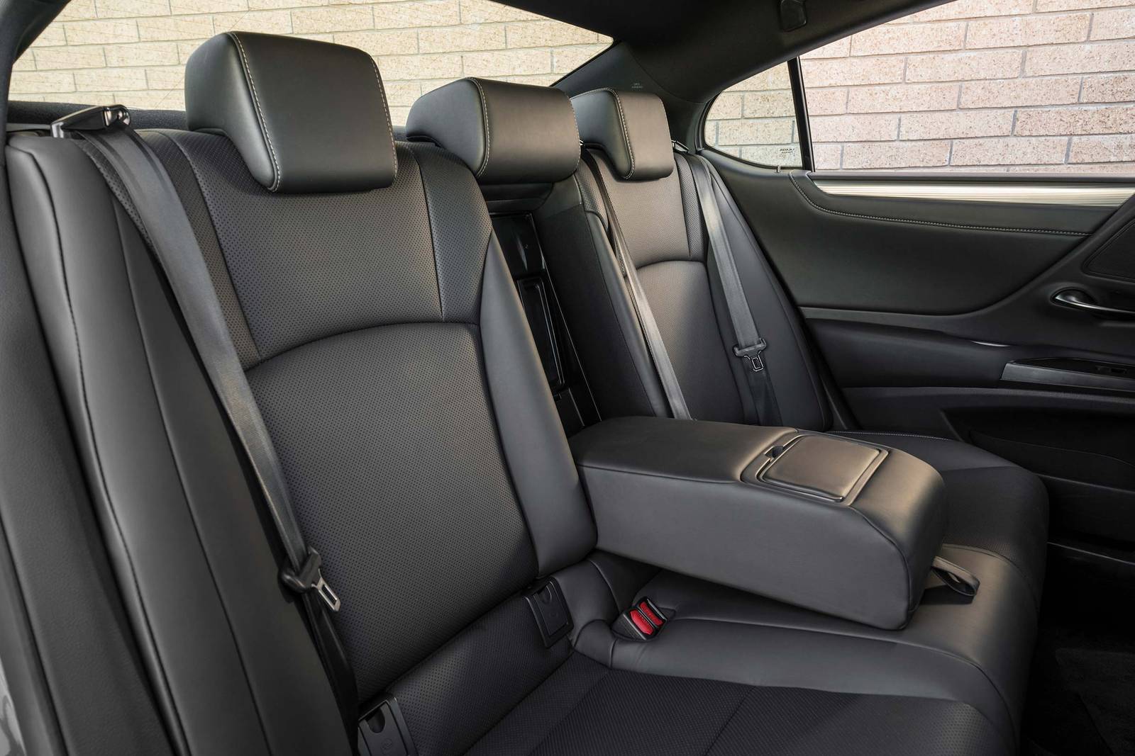 2019 Lexus Es interior RI