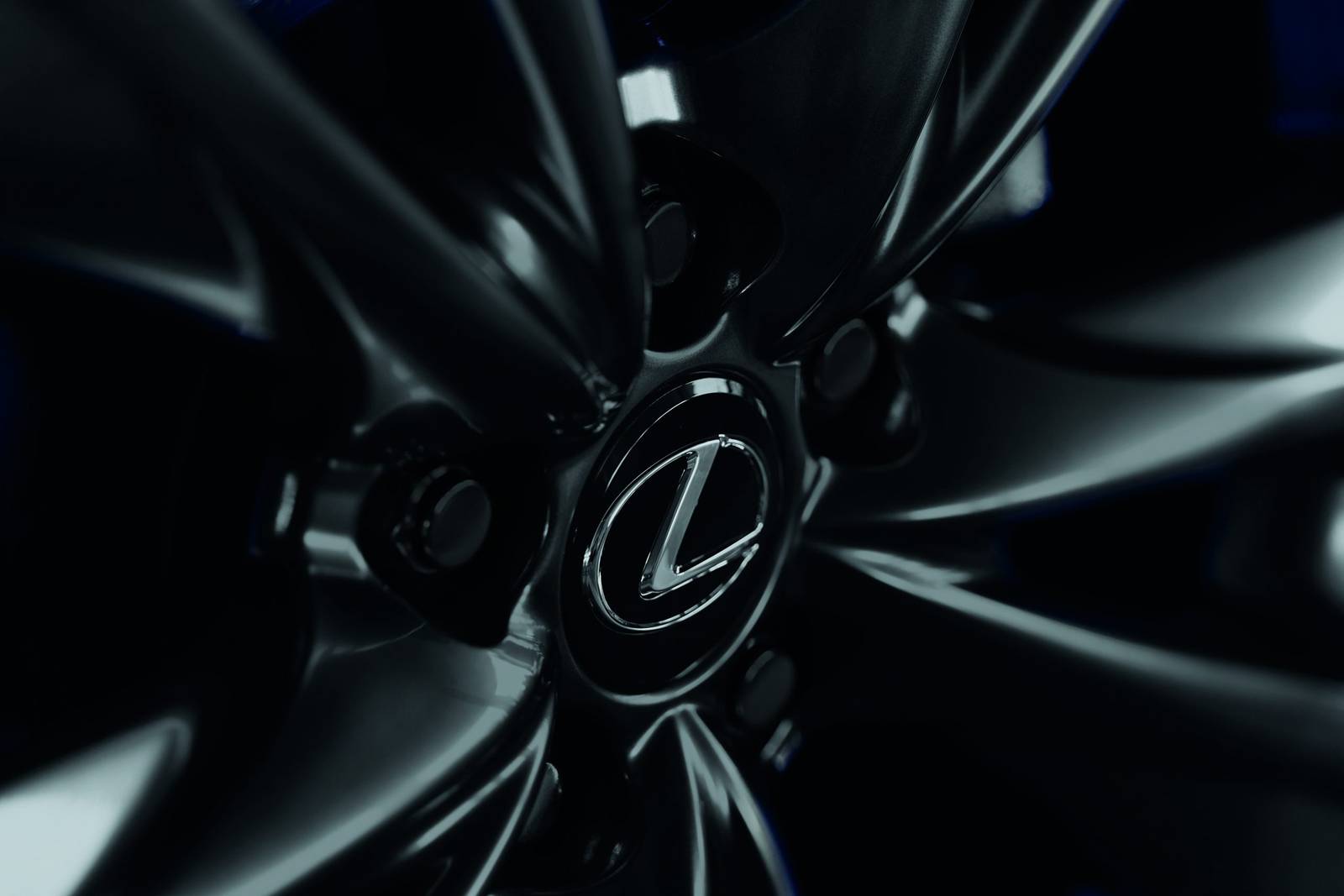 2024 Lexus Es exterior EDETAIL