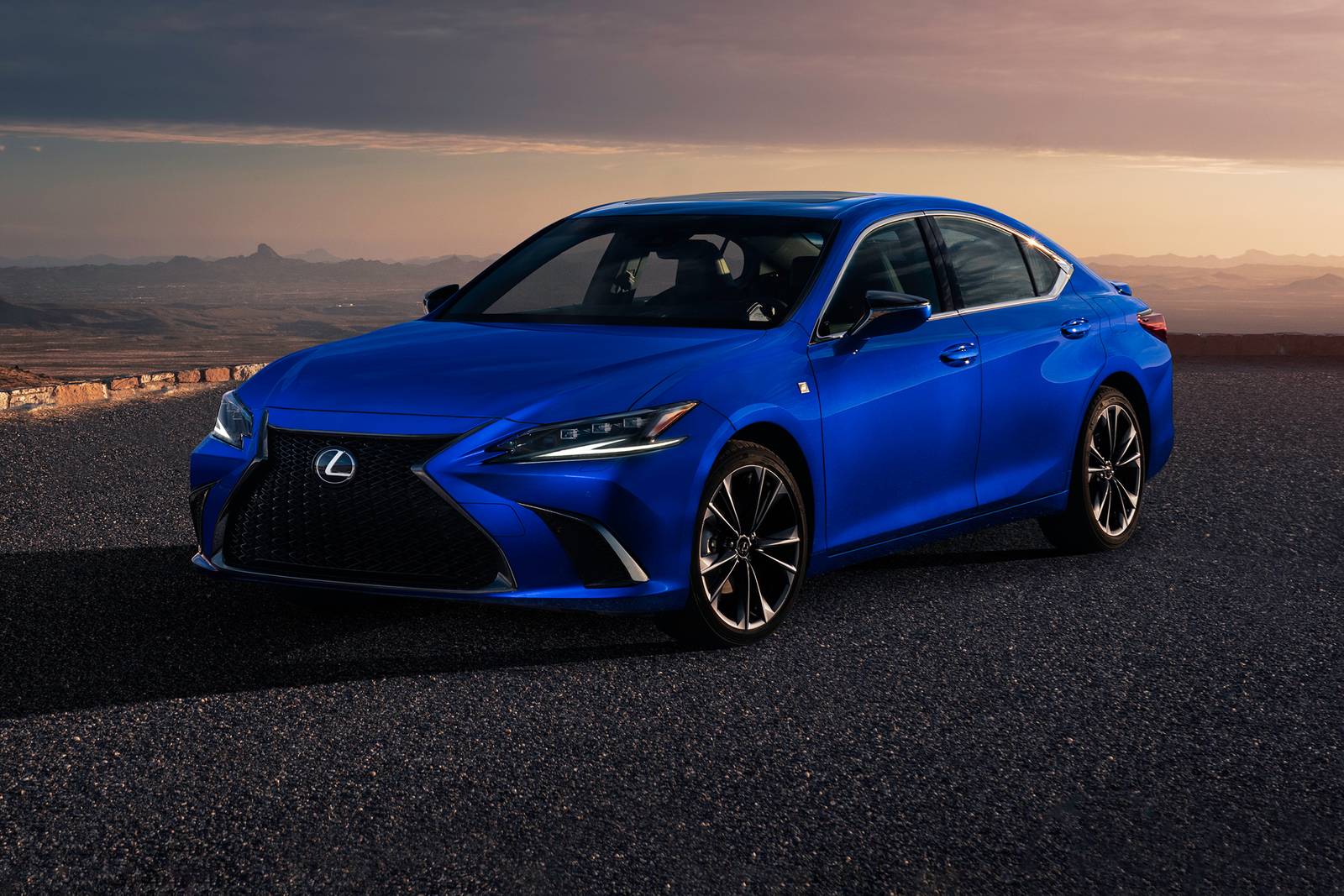 2024 Lexus Es exterior FQ