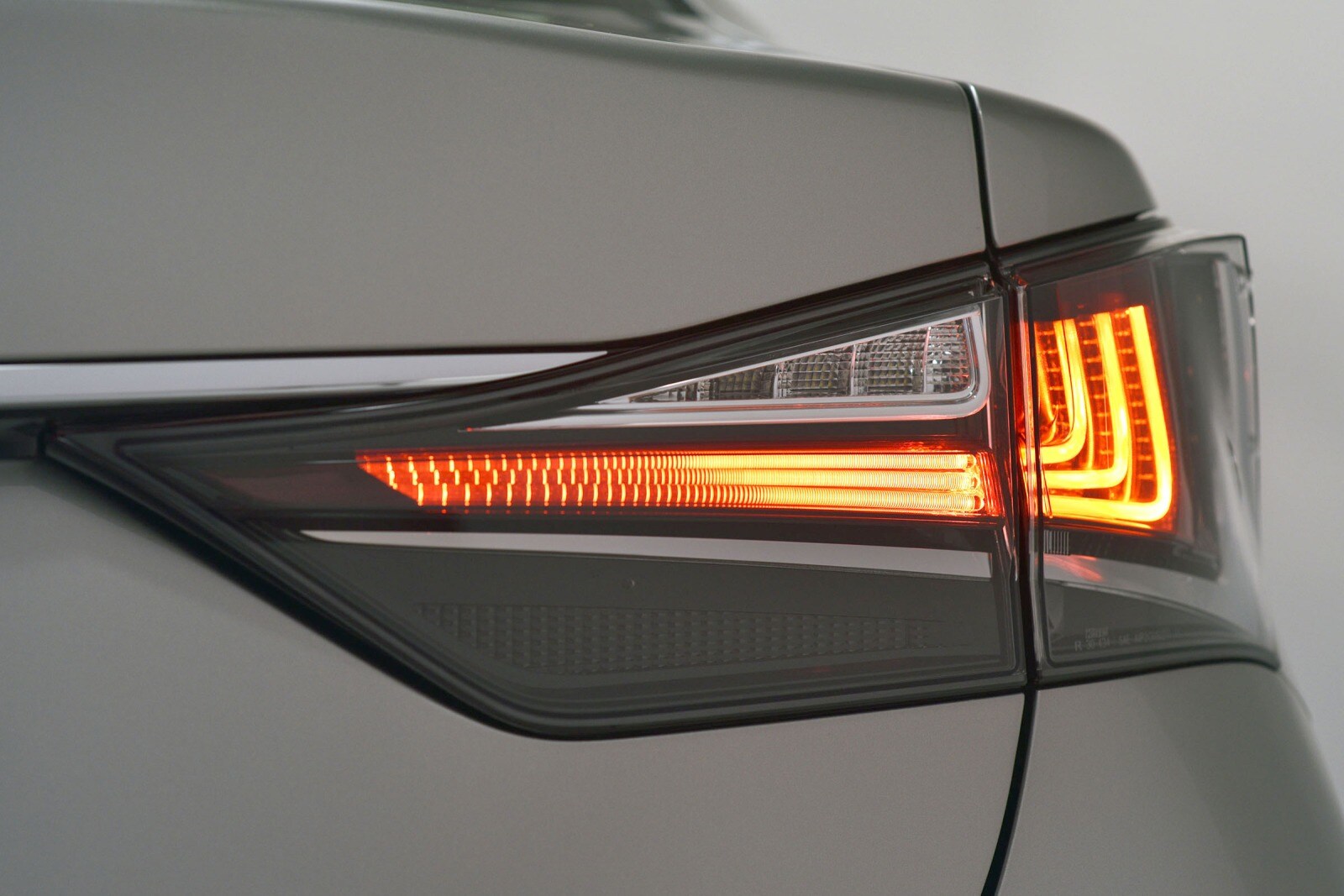 2016 Lexus GS 200t exterior EDETAIL