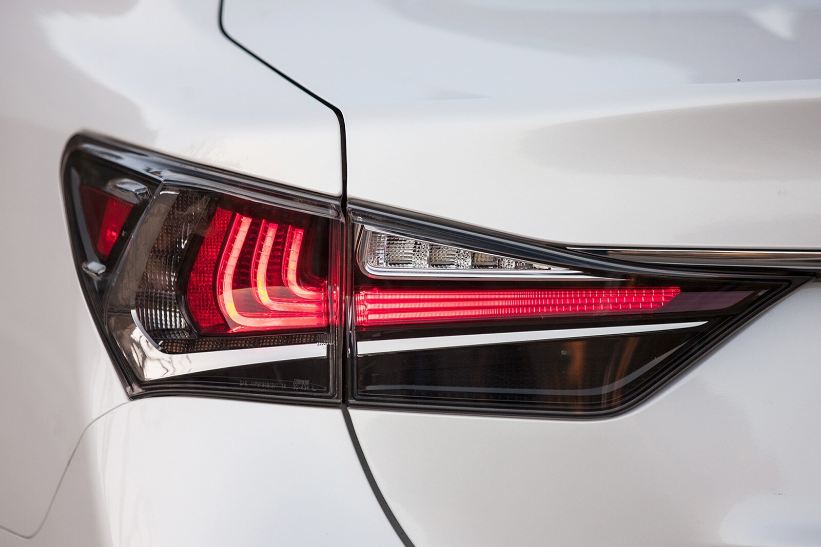 2016 Lexus GS 350 exterior EDETAIL