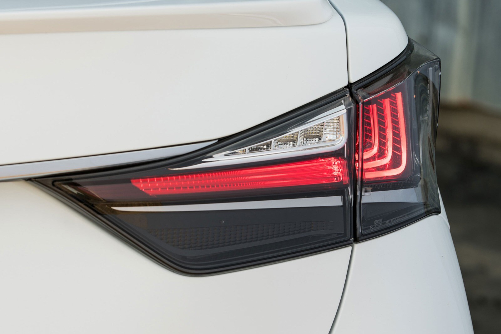 2017 Lexus GS 450h exterior EDETAIL