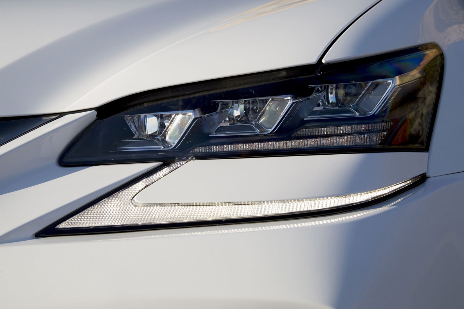 2016 Lexus GS F exterior EDETAIL