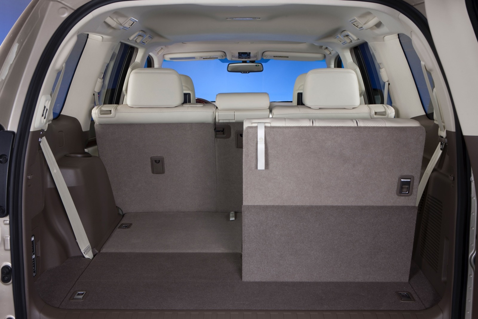 2010 Lexus GX 460 interior CARGO