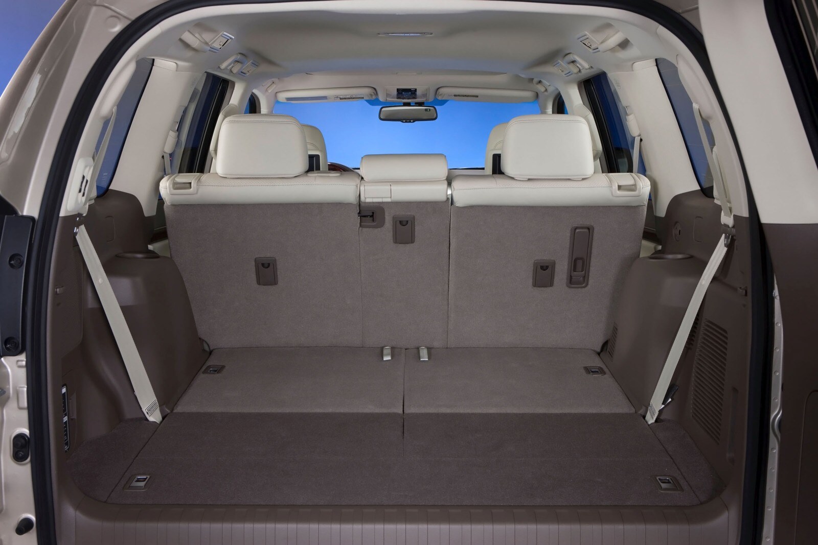 2013 Lexus GX 460 interior CARGO