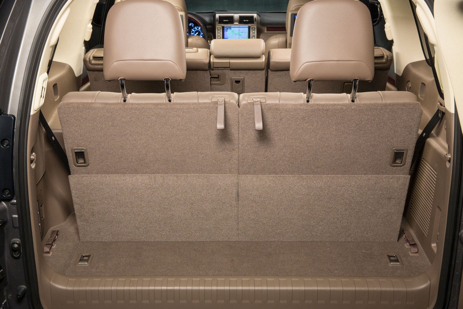 2016 Lexus GX 460 interior CARGO