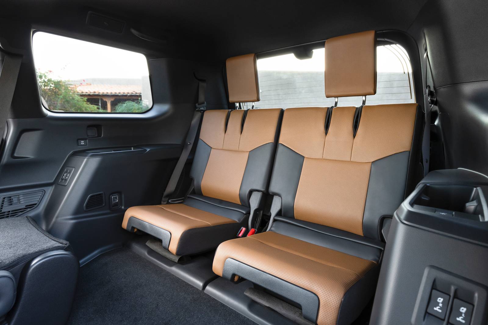 2025 Lexus Gx interior RI