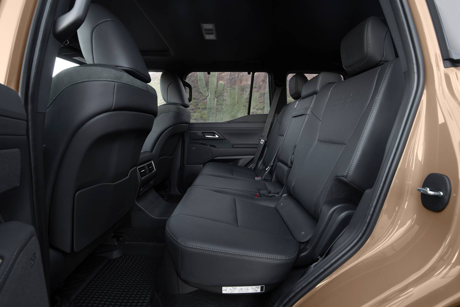 2025 Lexus Gx interior RI