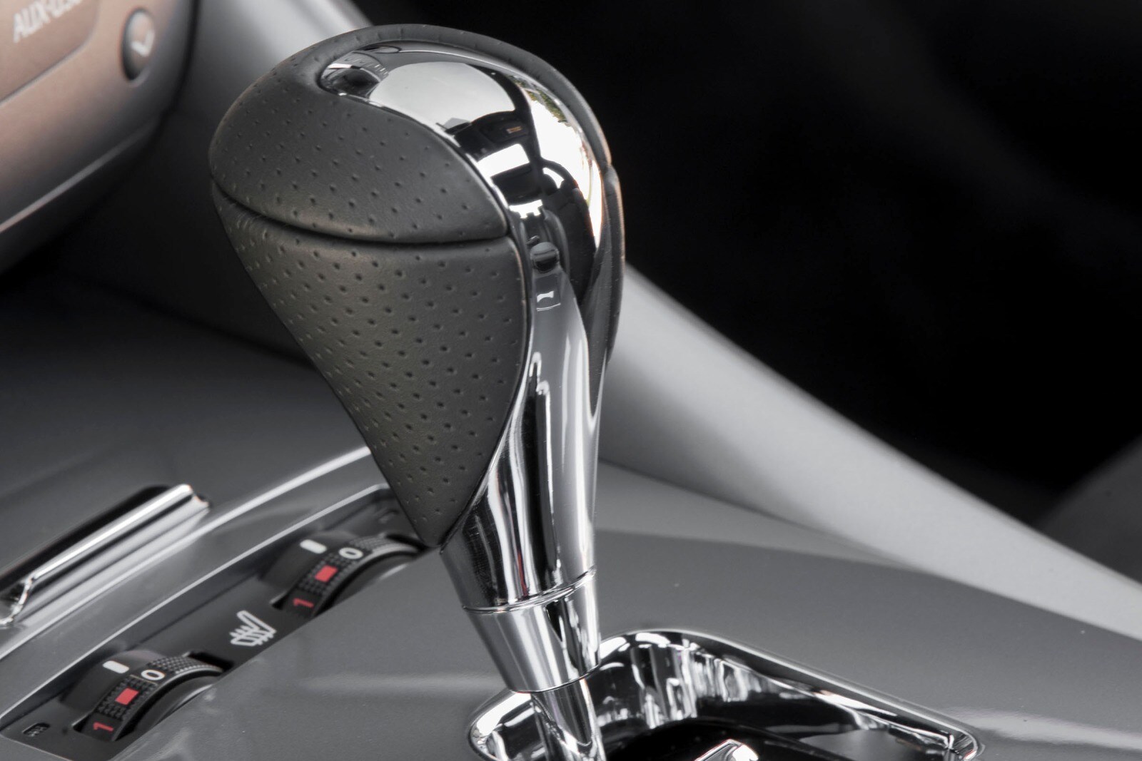 2013 Lexus Is interior SHF