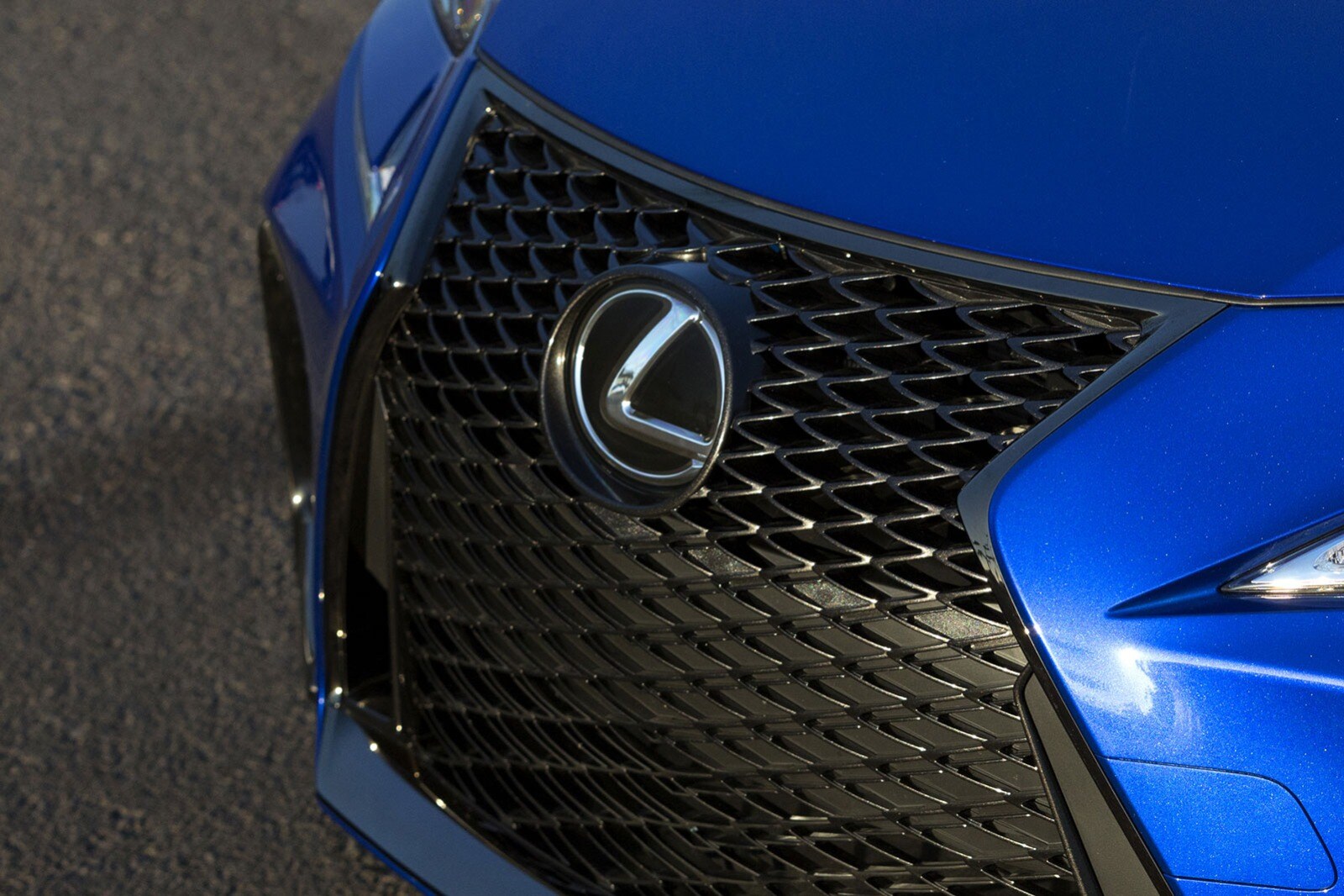 2017 Lexus Is exterior FBDG