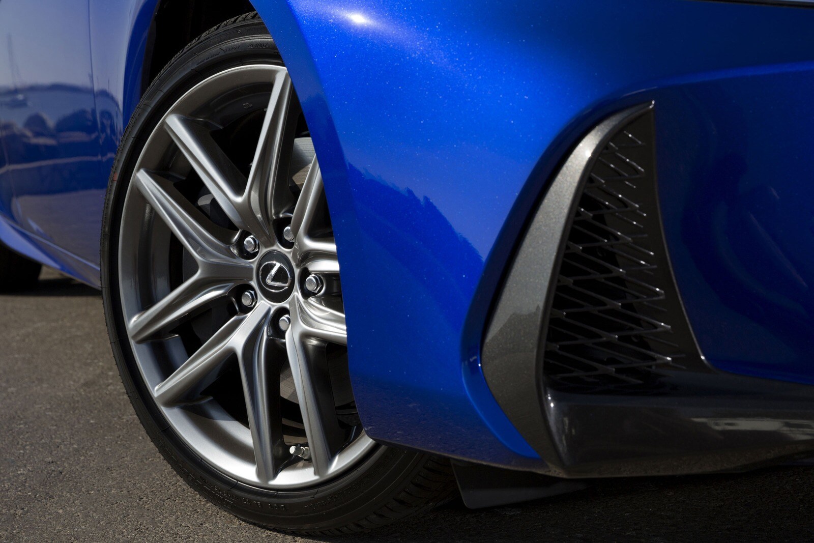 2017 Lexus Is exterior W