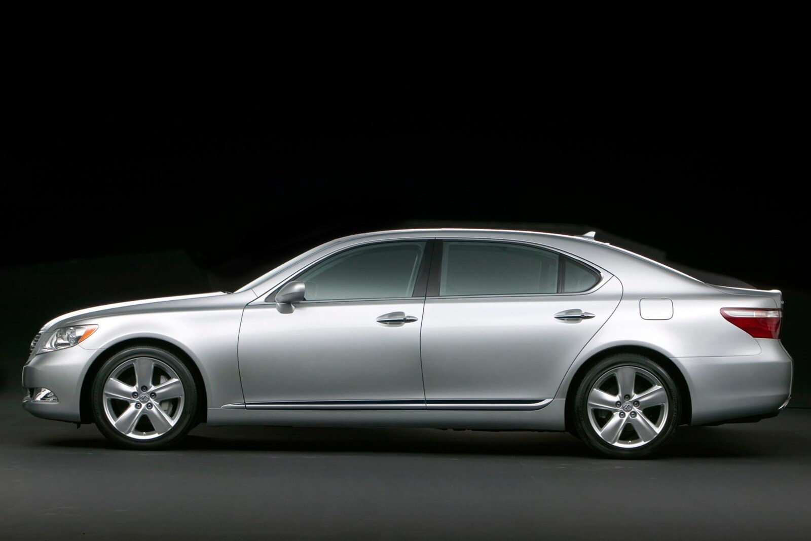 2007 Lexus LS 460 exterior F