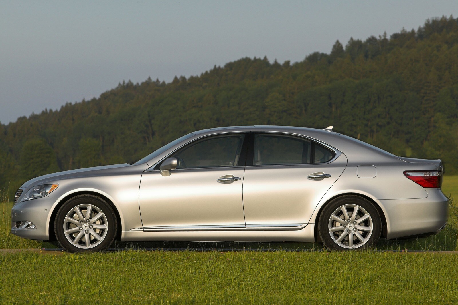 2007 Lexus LS 460 Sedan Exterior