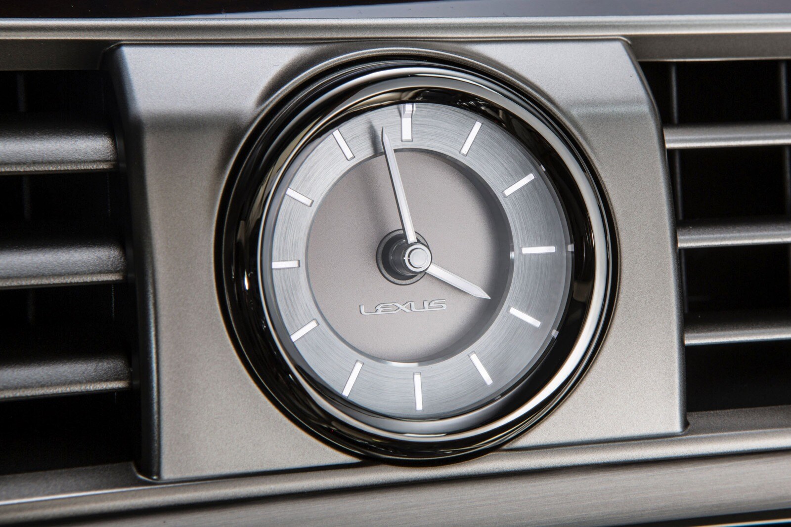 2013 Lexus LS 460 interior DETAIL