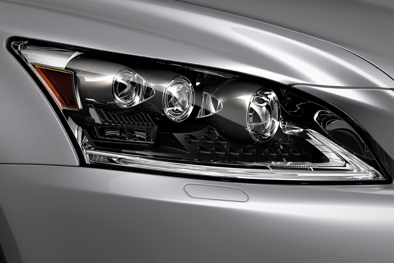 2015 Lexus LS 460 exterior EDETAIL