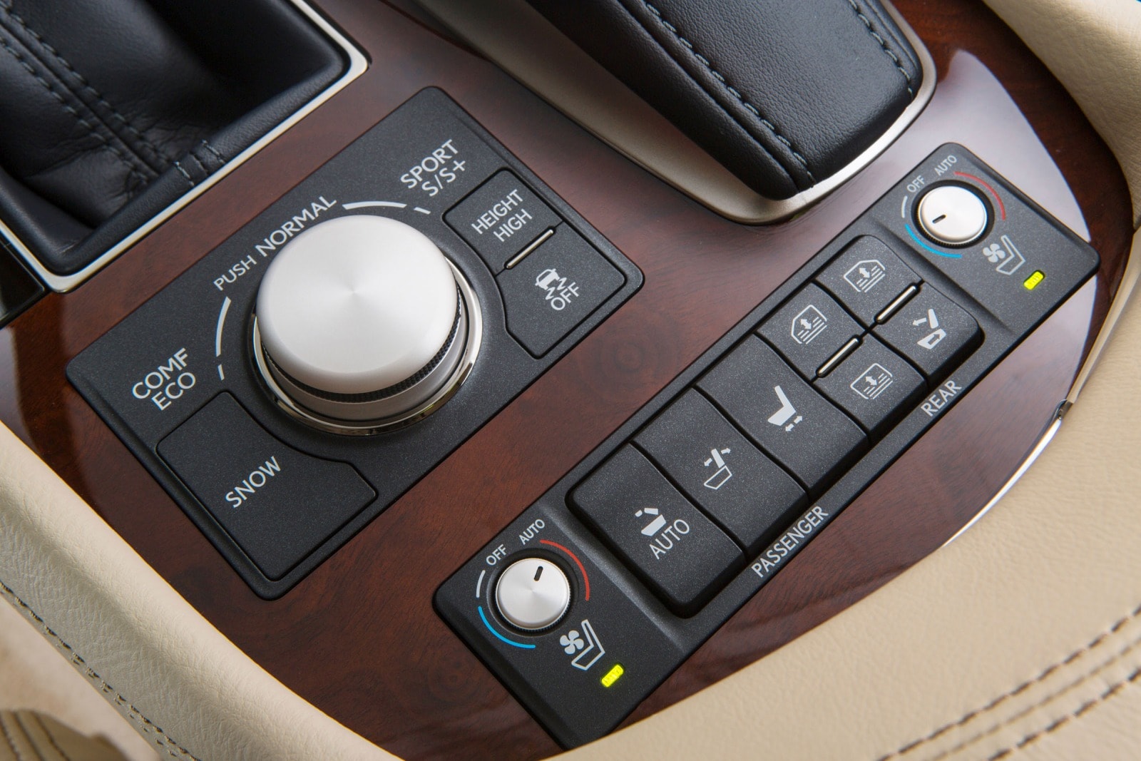 2016 Lexus LS 460 interior AUXCTRL