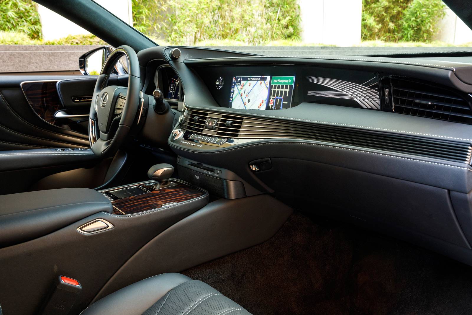 2018 Lexus LS 500 interior D