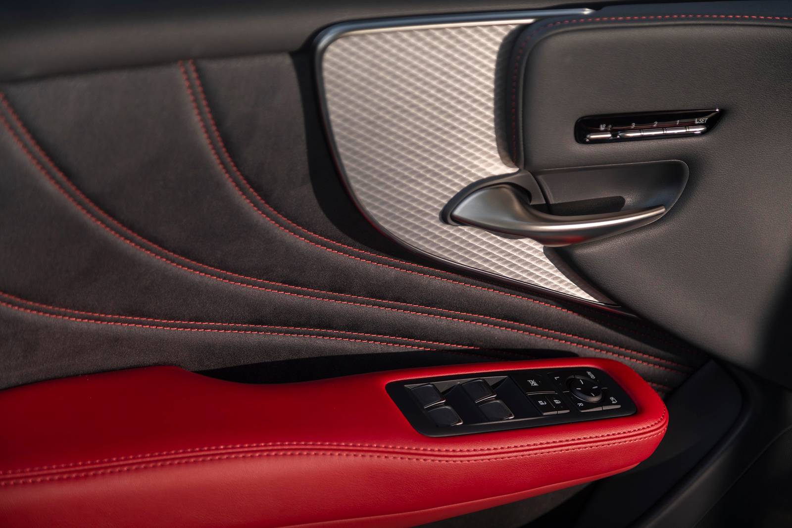 2022 Lexus LS 500 interior DETAIL