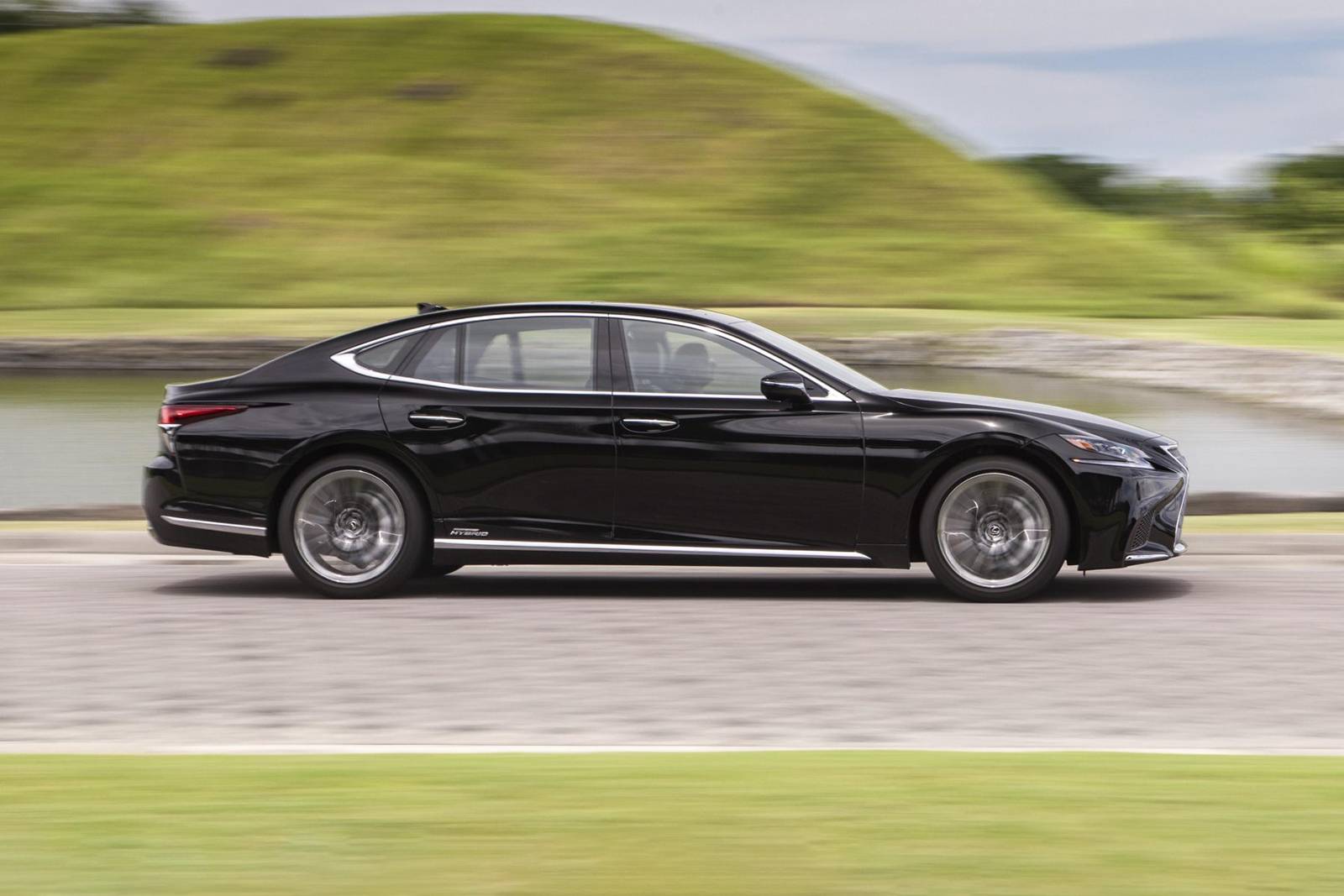 2020 Lexus LS 500h Sedan Profile
