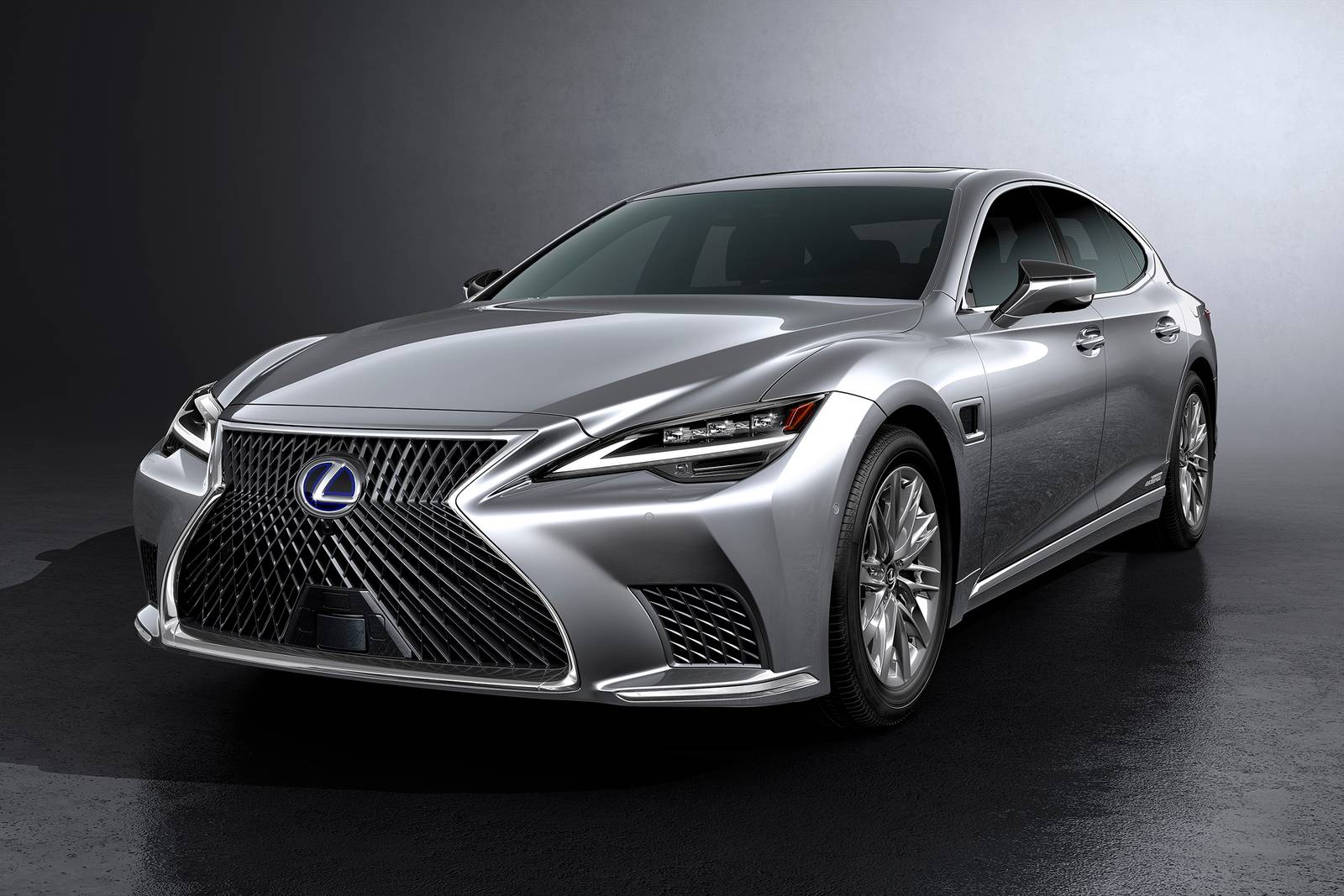 2022 Lexus LS 500h exterior F