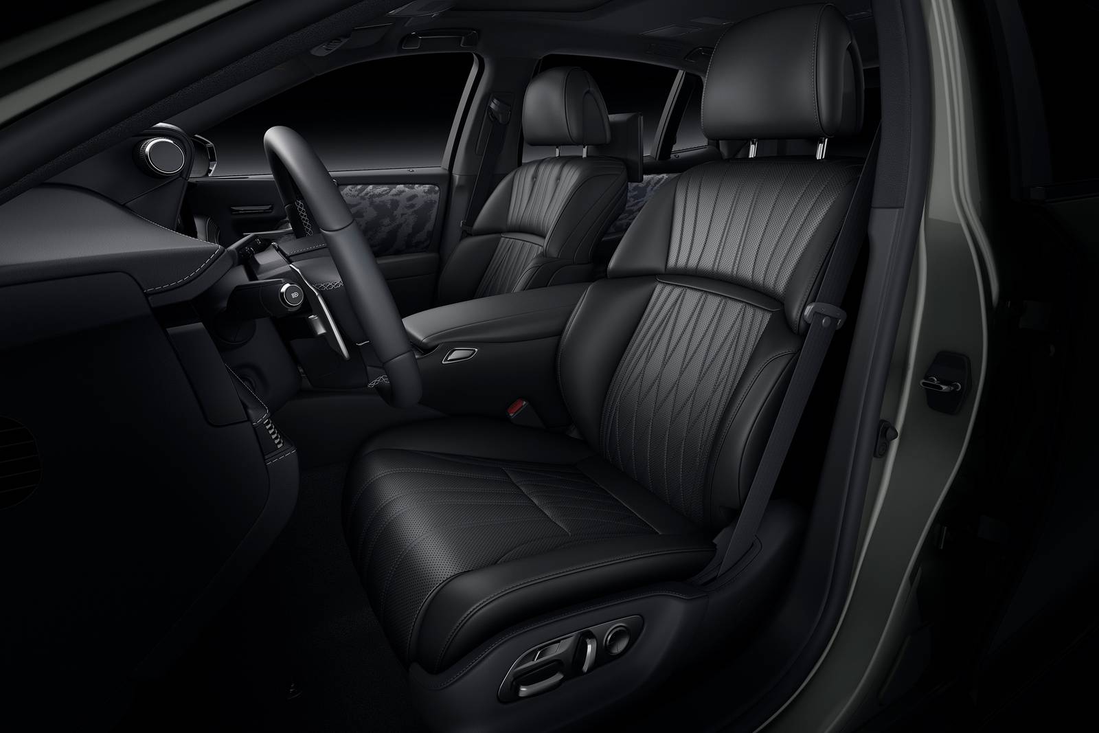 2022 Lexus LS 500h interior I