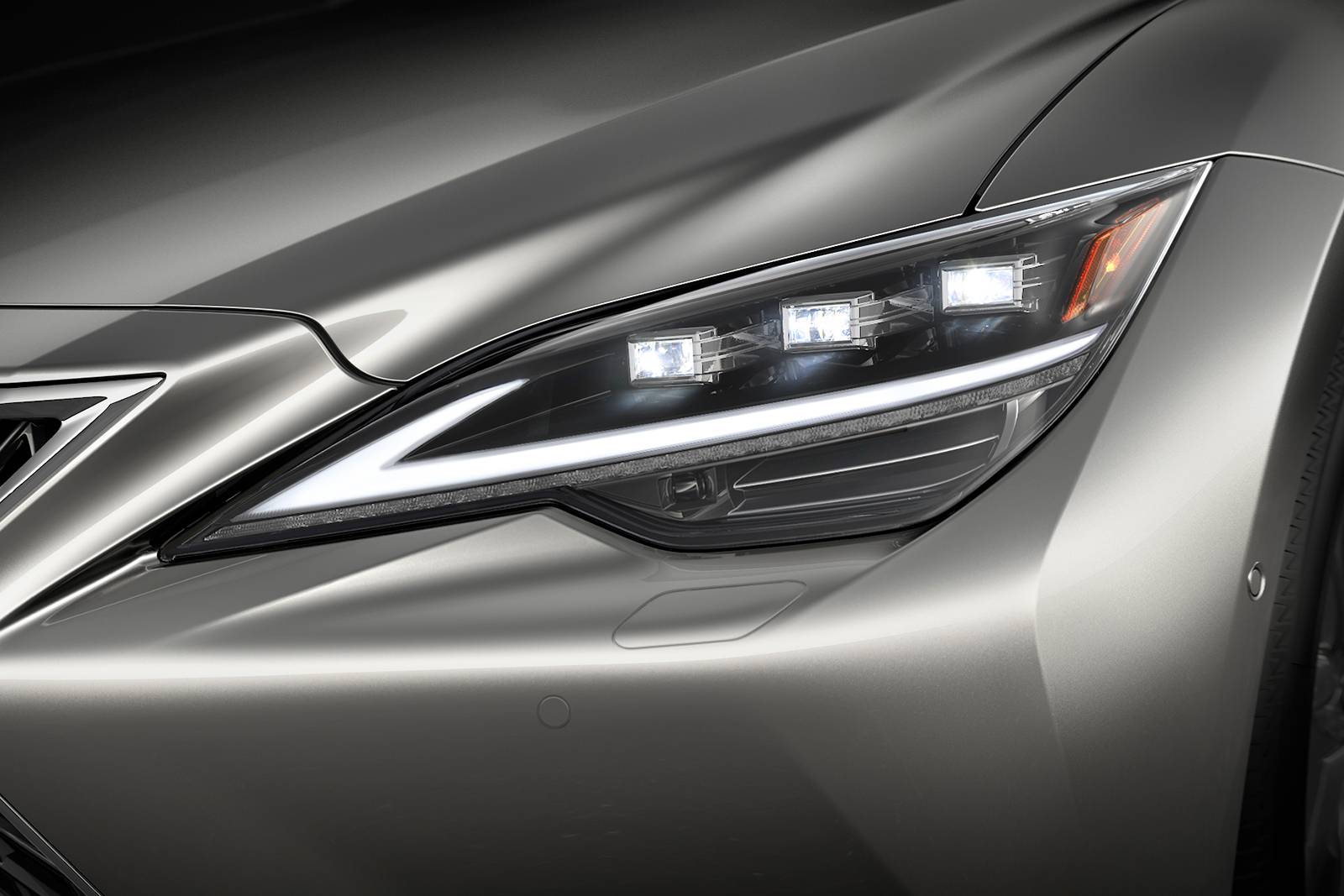 2023 Lexus LS 500 exterior EDETAIL