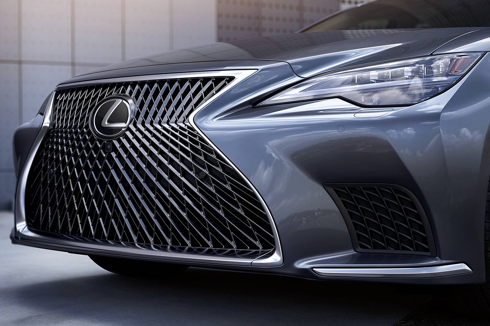 2024 Lexus LS exterior EDETAIL