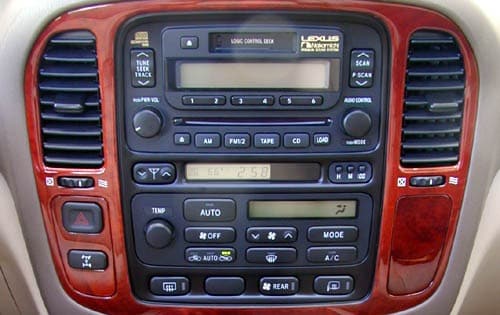 2000 Lexus LX 470 interior CC