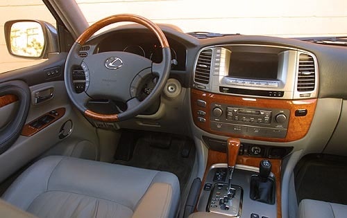 2004 Lexus LX 470 interior I