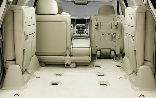 2010 Lexus LX 570 interior CARGO