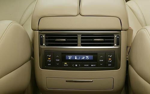 2010 Lexus LX 570 interior DETAIL