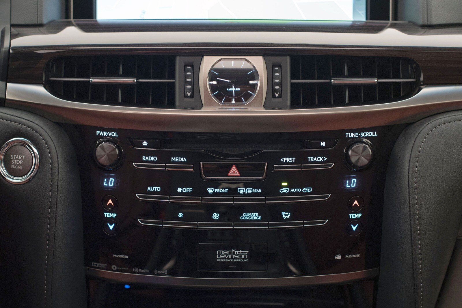 2016 Lexus LX 570 interior CC